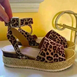 Soda Women's Cheetah Print Wedge Sandals Size 8 Adjustable Ankle Strap